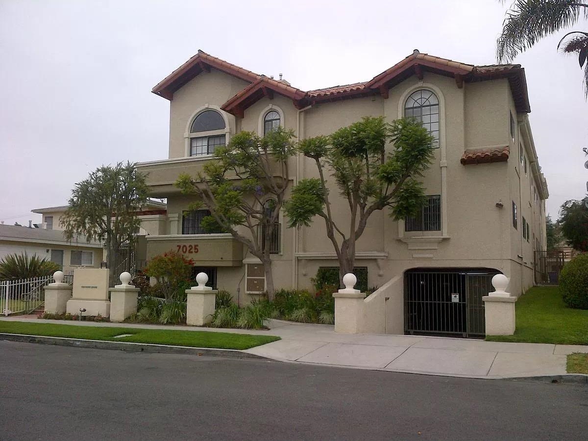 property for rent #1