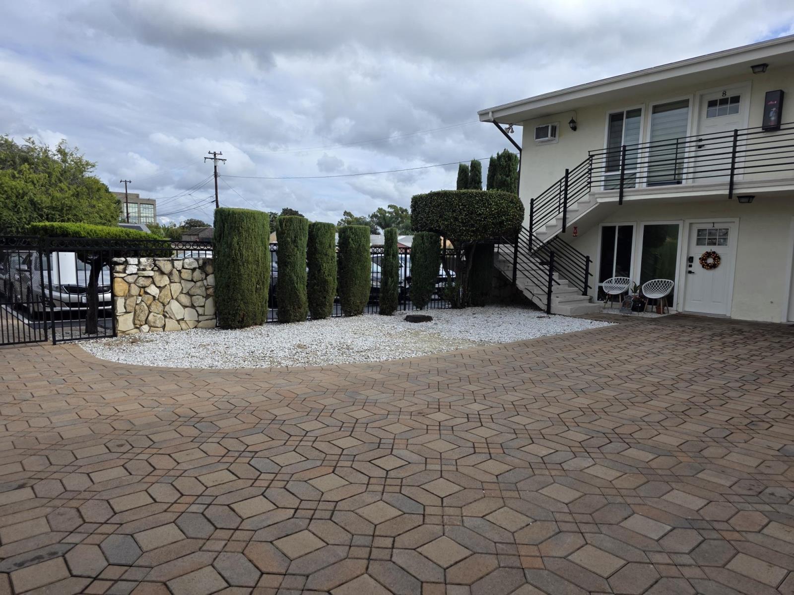 property for rent #1