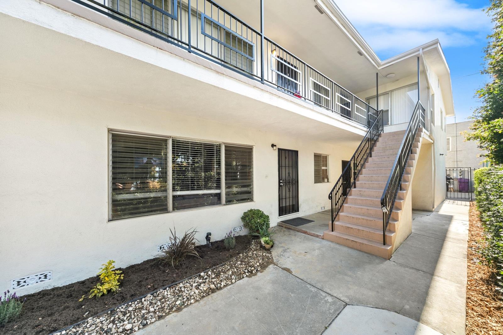 property for rent #4