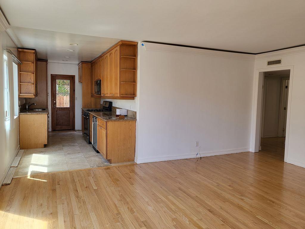 property for rent #4