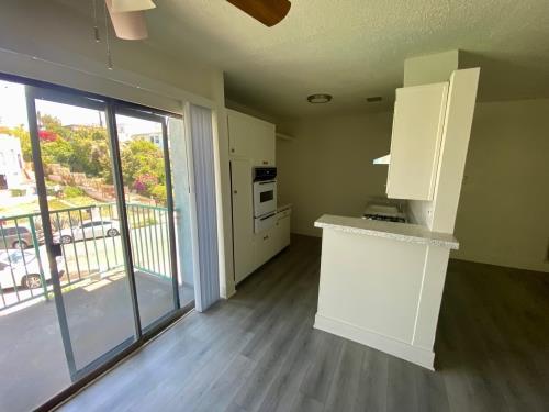 1776 S Rimpau Blvd., Los Angeles, CA 90019