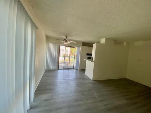1776 S Rimpau Blvd., Los Angeles, CA 90019