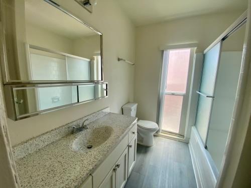 1776 S Rimpau Blvd., Los Angeles, CA 90019