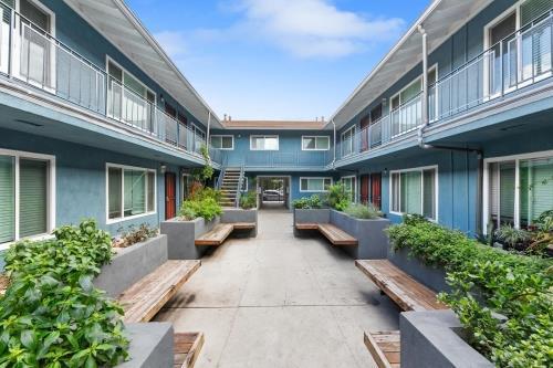 1495 Peterson Ave, Long Beach, CA 90813