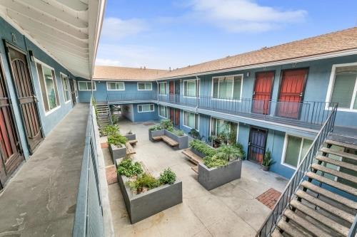 1495 Peterson Ave, Long Beach, CA 90813