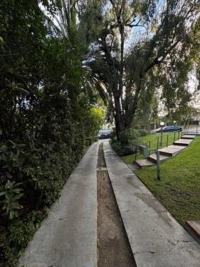 3030 WAVERLY DRIVE, LOS ANGELES, CA 90039