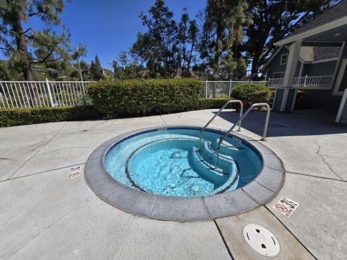 1501 N Brea Blvd, Fullerton, CA 92835