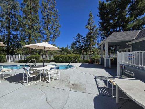 1501 N Brea Blvd, Fullerton, CA 92835