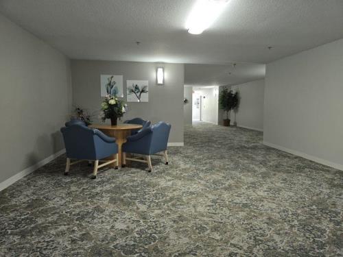 1501 N Brea Blvd, Fullerton, CA 92835