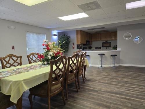 1501 N Brea Blvd, Fullerton, CA 92835