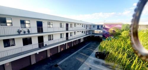 1225 W 166TH ST, Gardena, CA 90247
