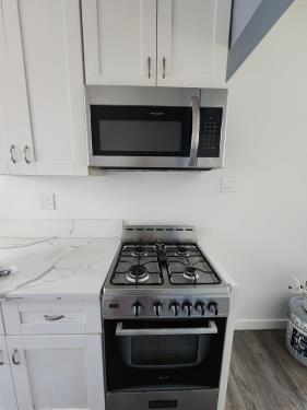 526-528 Golden Ave, Long Beach, CA 90802