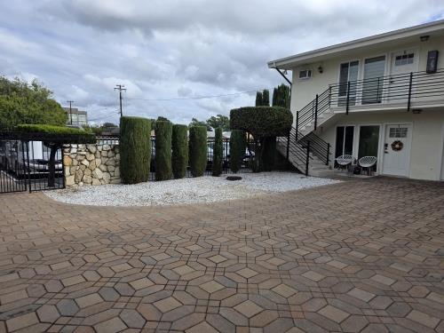 12361 - 12365 El Rey Pl, Garden Grove, CA 92840