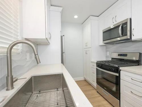 418 N Broadway, Redondo Beach, CA 90277