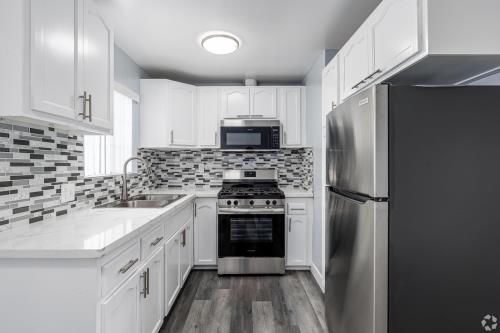 1032-1036 S Normandie Ave, Los Angeles, CA 90006