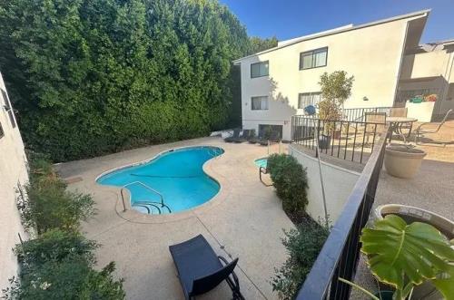 5101 Balboa Blvd, Encino, CA 91316