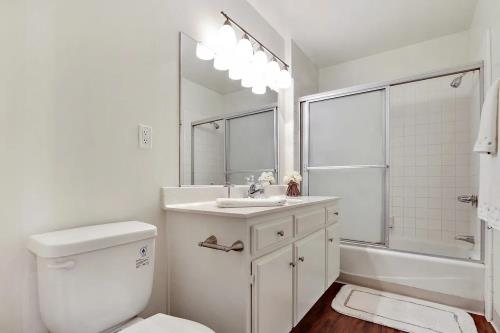 5101 Balboa Blvd, Encino, CA 91316