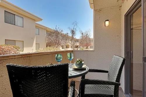 5101 Balboa Blvd, Encino, CA 91316