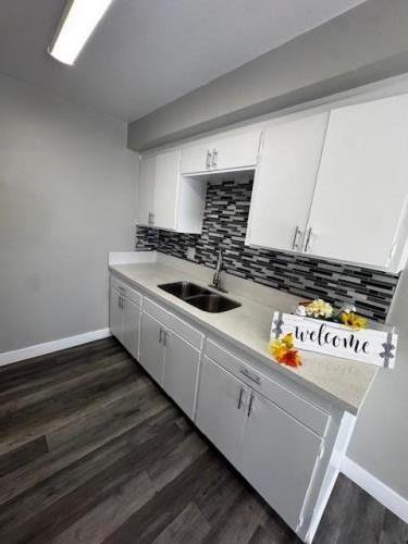 1220 Bryan Ave, Tustin, CA 92780