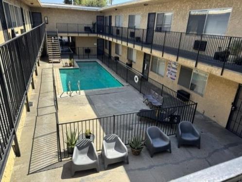 19925 Roscoe Ave., Winnetka, CA 91306