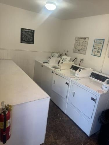 19925 Roscoe Ave., Winnetka, CA 91306