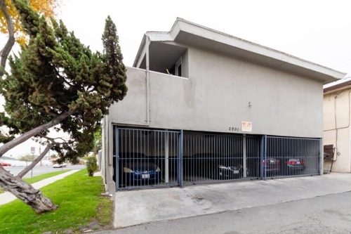 2901 W Rosecrans Ave, Gardena, CA 90242