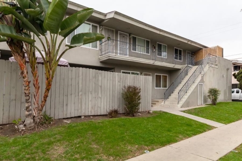 2901 W Rosecrans Ave, Gardena, CA 90242