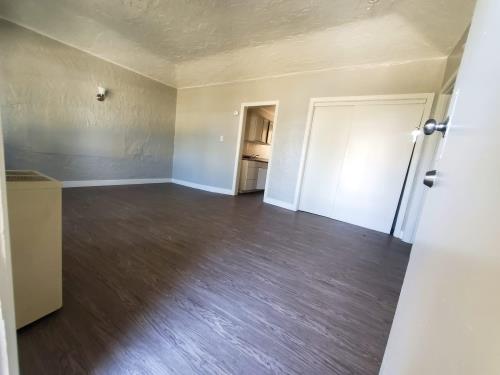 2360 W. 18th St, Los Angeles, CA 90019