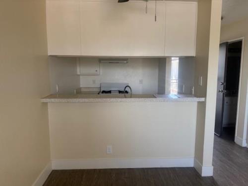 808 W Anaheim St, Wilmington, CA 90744