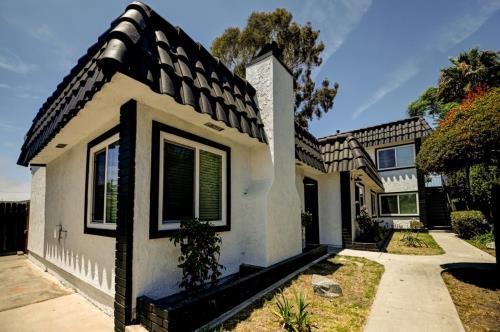 432 Hamilton St, Costa Mesa, CA 92627