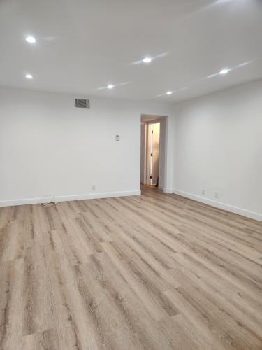9404 Van Nuys Blvd., Panorama City, CA 91402