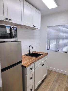 5122 Dunbar Dr, Huntington Beach, CA 92649