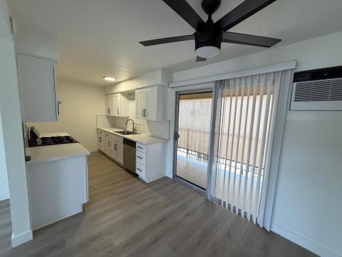 11926 Bellflower Blvd, Downey, CA 90242