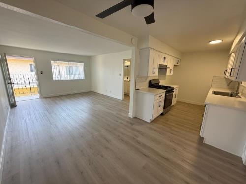 11926 Bellflower Blvd, Downey, CA 90242