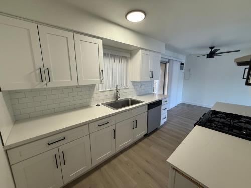 11926 Bellflower Blvd, Downey, CA 90242