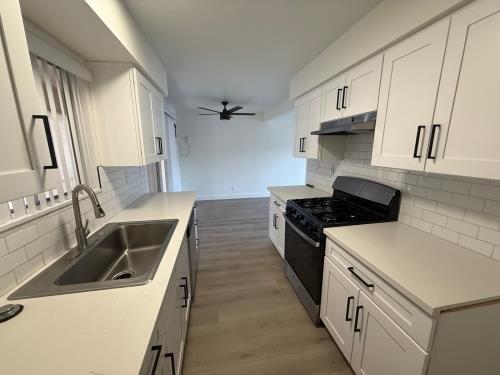 11926 Bellflower Blvd, Downey, CA 90242