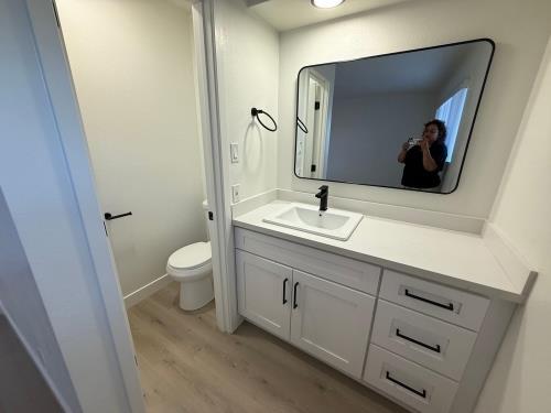 11926 Bellflower Blvd, Downey, CA 90242