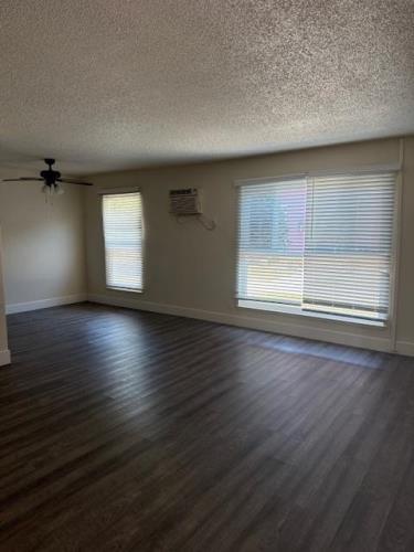 10560 Haddon Ave, Pacoima, CA 91331