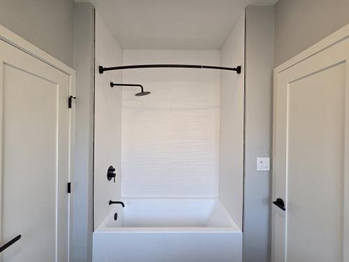 1411 Mohawk St, Los Angeles, CA 90023