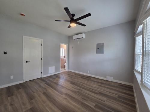 1411 Mohawk St, Los Angeles, CA 90023