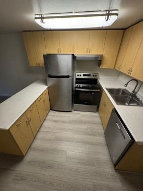 3030 WAVERLY DRIVE, LOS ANGELES, CA 90039