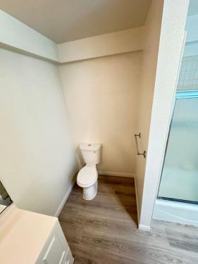 3030 WAVERLY DRIVE, LOS ANGELES, CA 90039
