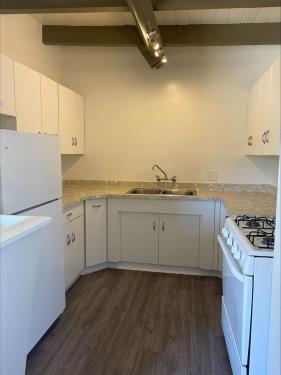 11940 Laurelwood Dr, Studio City, CA 91604