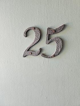 11940 Laurelwood Dr, Studio City, CA 91604