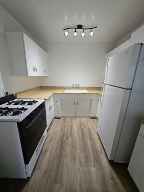 11940 Laurelwood Dr, Studio City, CA 91604