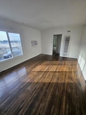 11940 Laurelwood Dr, Studio City, CA 91604