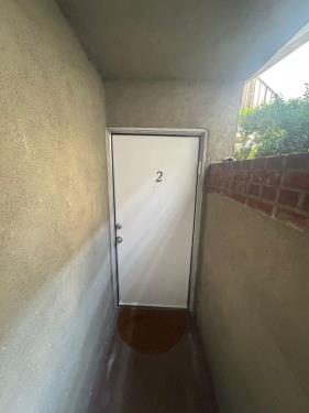 18144 Burbank Blvd, Tarzana, CA 91356