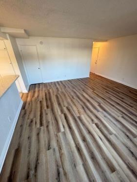 18144 Burbank Blvd, Tarzana, CA 91356