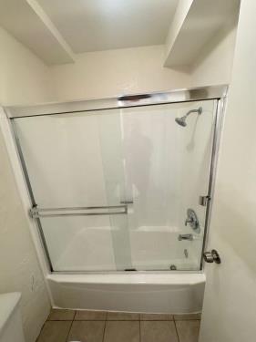 18144 Burbank Blvd, Tarzana, CA 91356