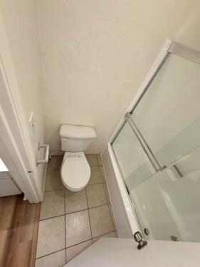 18144 Burbank Blvd, Tarzana, CA 91356